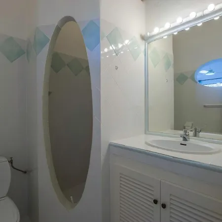 Uptica 16 Pers Piscine Vue Villa