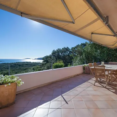 Uptica 16 Pers Piscine Vue Villa